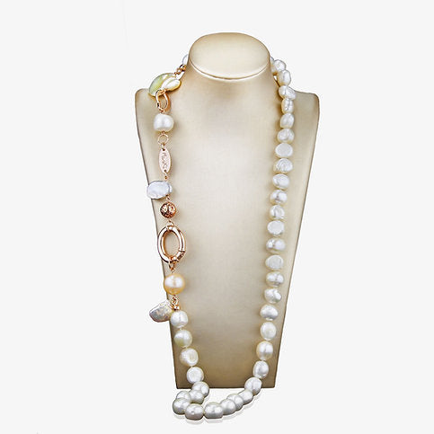 Decomposable pearl and milk aquamarine necklace