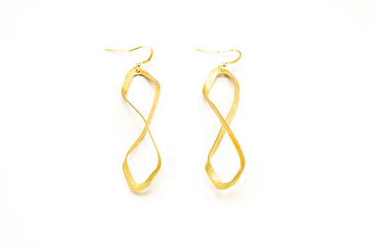 u-Earrings with infinity